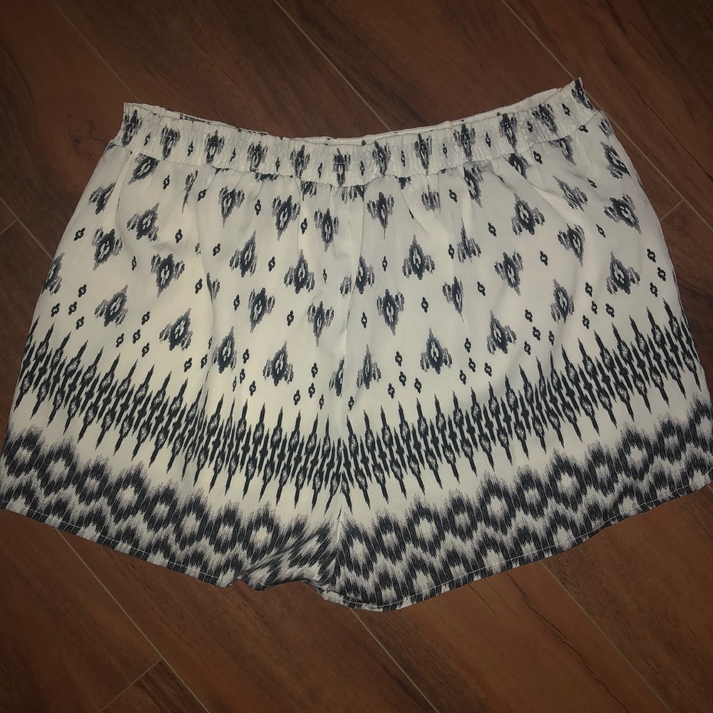 Shorts - Picture 2 of 2